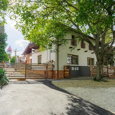 B48 Simplex - Egyszinten, Kenyelmesen Törökbálint